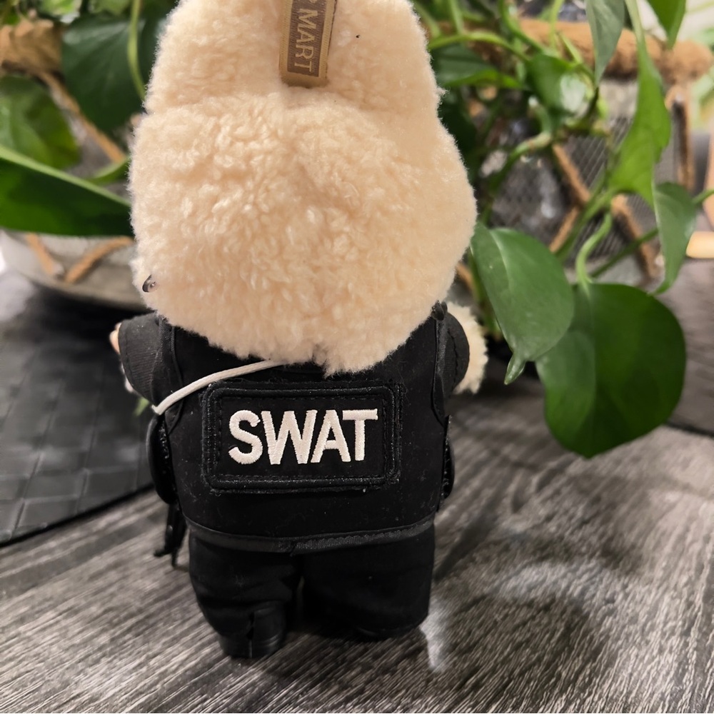 6pc police Labubu outfit doll not included - Picture 3 of 3